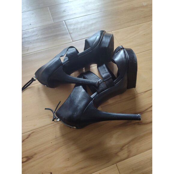 BCBG Black Strappy High Heels Size 9 - Picture 4 of 4